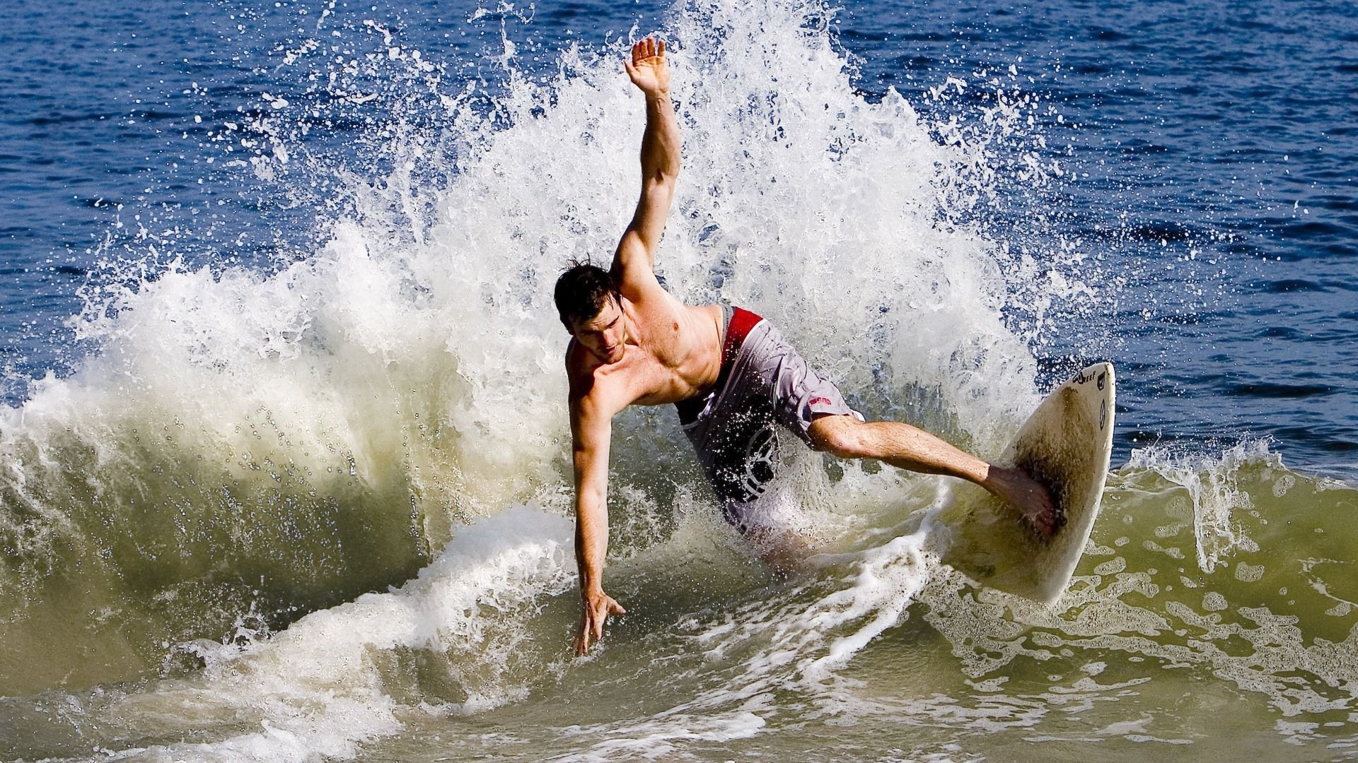 《【趋势前沿】2025电竞行业五大潜在变革点》，电竞产业发展规划